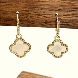 Clover earrings mother pearls